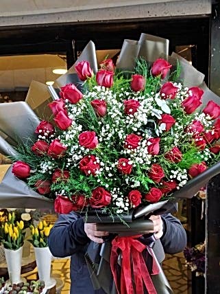 40 Kırmızı Güllü Yatay Buket