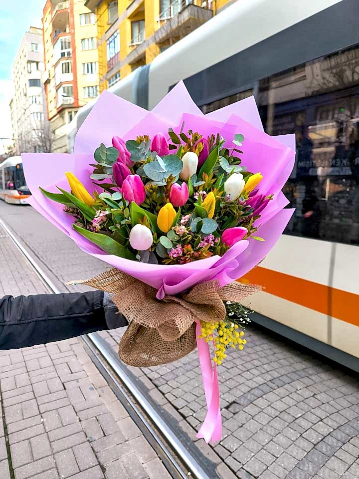 18 Adet Renk Premium Lale Buketi