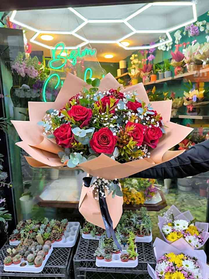 11 Adet Kırmızı Gül Buketi